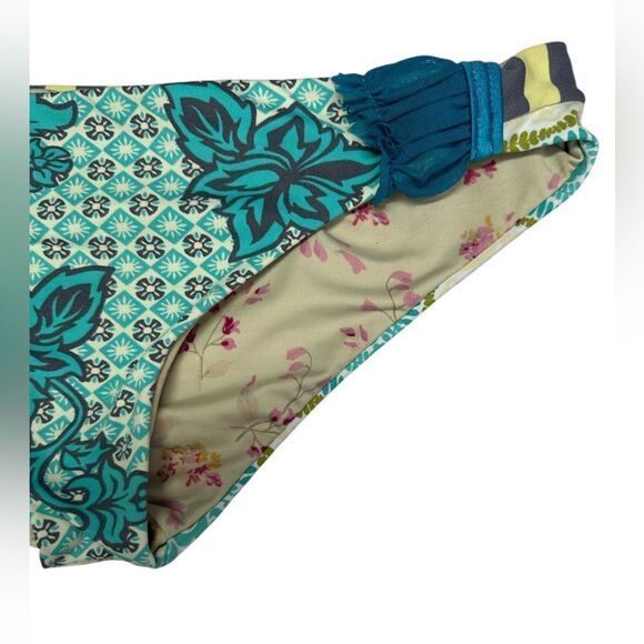 Maaji Reversible Floral Bikini Bottom With Ruched Lace Size M - Picture 3 of 10